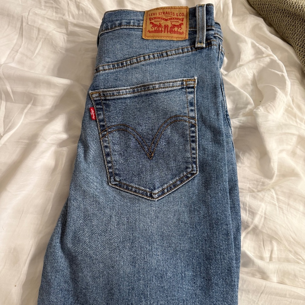 Levi’s straight ankle jeans